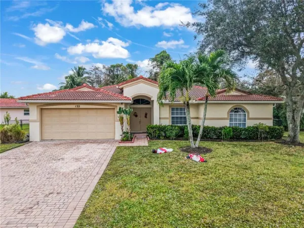 132 Chestnut Circle, Royal Palm Beach, FL, 33411
