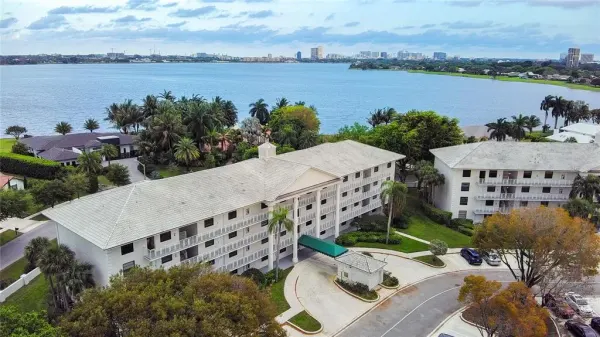 3635 Whitehall Drive, Unit 401, West Palm Beach, FL, 33401