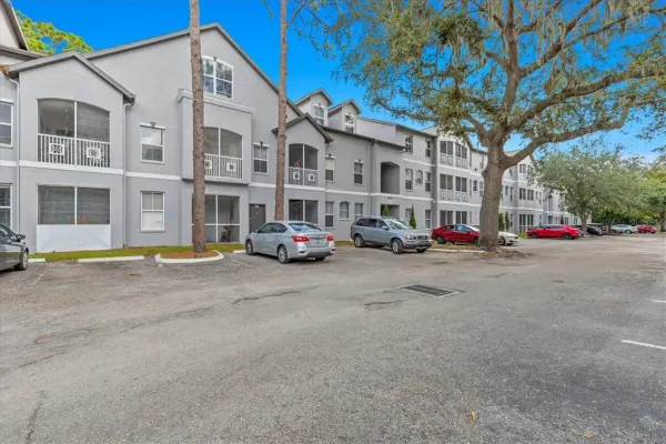 5041 Sunridge Palms Drive, Unit 103, Tampa, FL, 33617