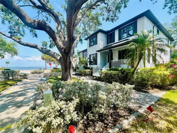 2802 Northpointe Lane, Tampa, FL, 33611