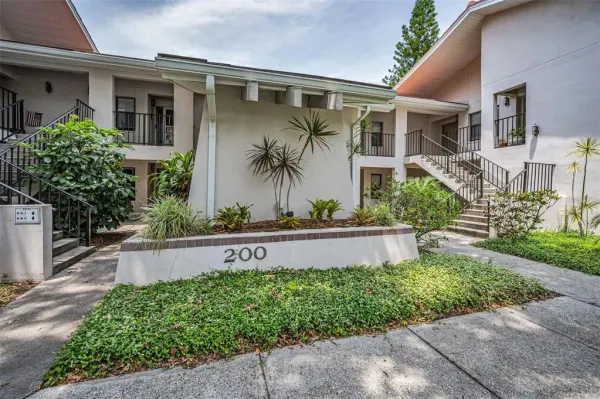 300 S Florida Avenue, Unit 200j, Tarpon Springs, FL, 34689