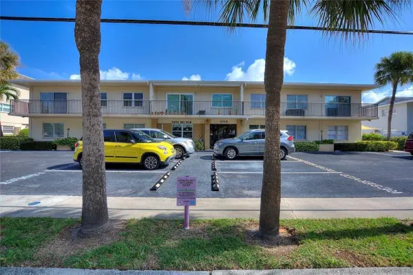 3753 46th Avenue S, Unit 10, St Petersburg, FL, 33711
