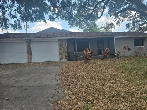 6124 11th Street, Zephyrhills, FL, 33542