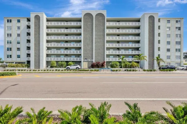 7321 Central Avenue, Unit 303, St Petersburg, FL, 33710