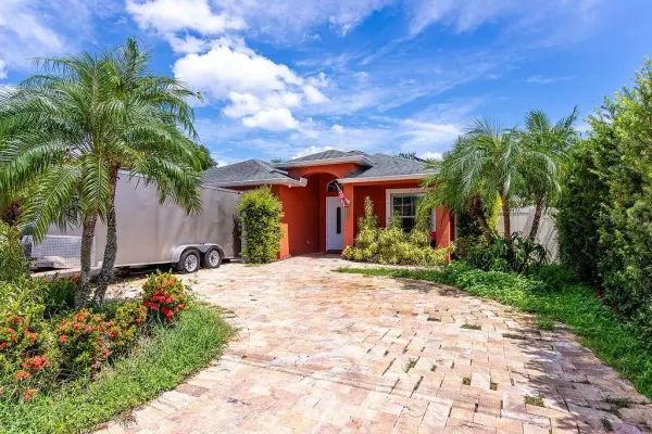 4907 Carlyle Road, Tampa, FL, 33615