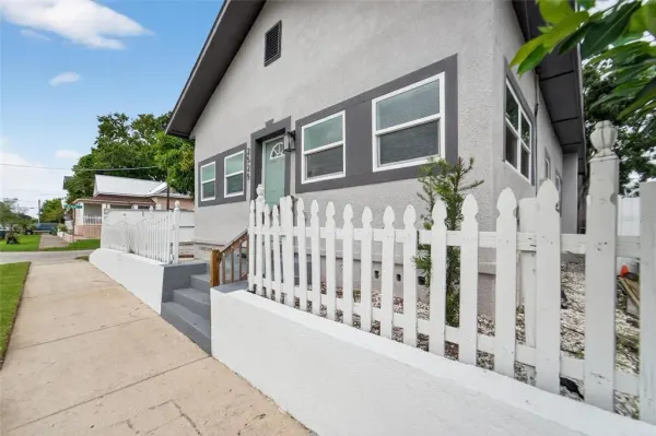 2525 W Beach Street, Tampa, FL, 33607