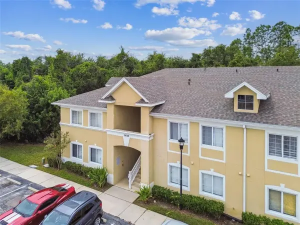 6449 Cypressdale Drive, Unit 202, Riverview, FL, 33578