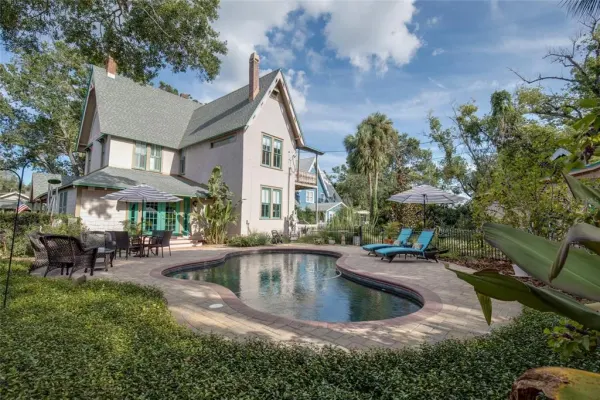101 Read Street, Tarpon Springs, FL, 34689