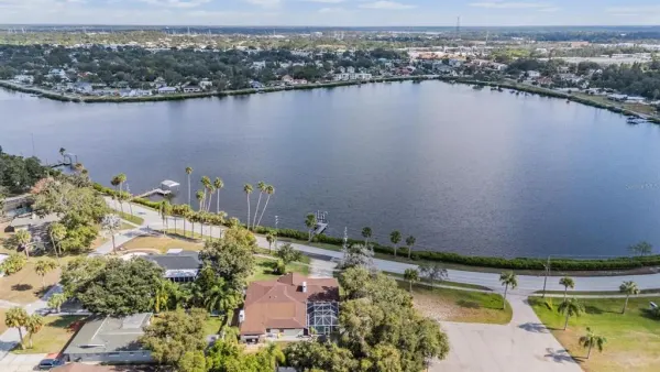 302 Whitcomb Boulevard, Tarpon Springs, FL, 34689