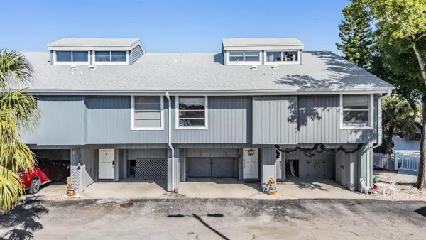 200 MERES BOULEVARD UNIT 16, TARPON SPRINGS, FL, 34689