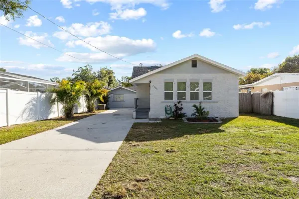 2606 W Henry Avenue, Tampa, FL, 33614