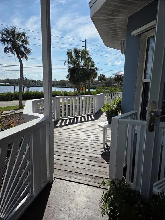 401 Whitcomb Boulevard, Tarpon Springs, FL, 34689