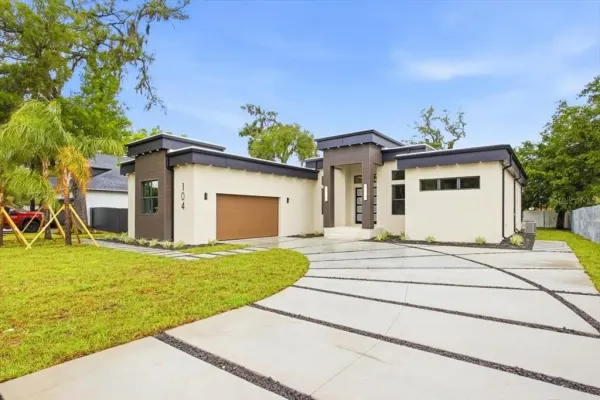 104 S Maki Road, Plant City, FL, 33563