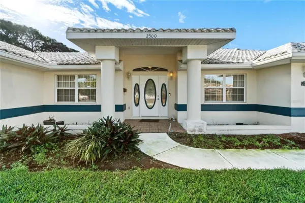 2500 S 62nd Avenue, St Petersburg, FL, 33712
