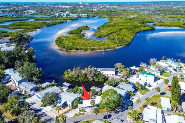 505 Riverview Lane, Tarpon Springs, FL, 34689