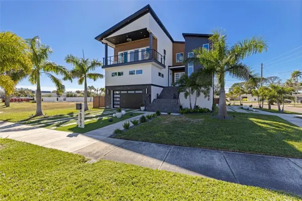 6062 Bayou Grande Boulevard NE, St Petersburg, FL, 33703