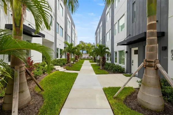 865 S 6 Avenue S, Unit 17, St Petersburg, FL, 33701