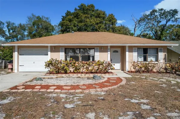 821 Pine Street, Tarpon Springs, FL, 34689