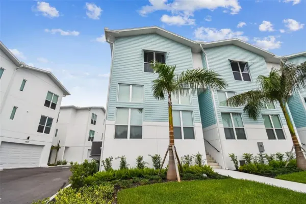 3840 Pompano Drive SE, St Petersburg, FL, 33705