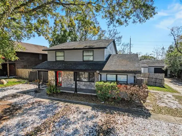 2206 Howard Lane, Tampa, FL, 33612