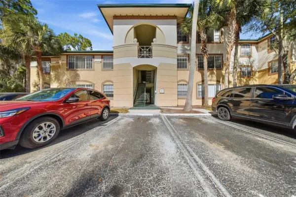 17114 Carrington Park Drive, Unit 201, Tampa, FL, 33647