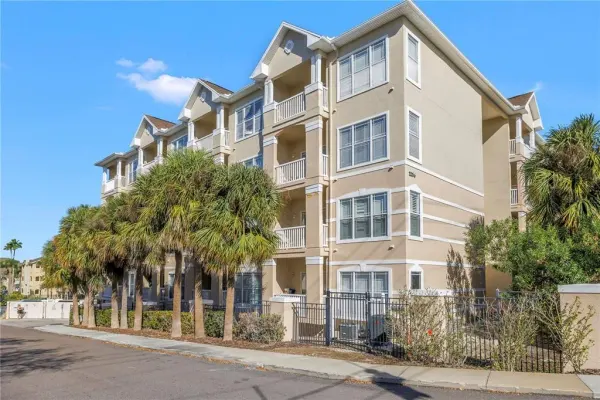 1216 S Missouri Avenue, Unit 415, Clearwater, FL, 33756