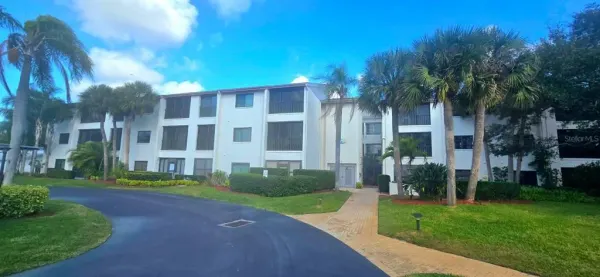 1001 Tartan Drive, Unit 302, Palm Harbor, FL, 34684