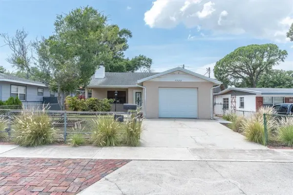 7920 52 Street N, Pinellas Park, FL, 33781
