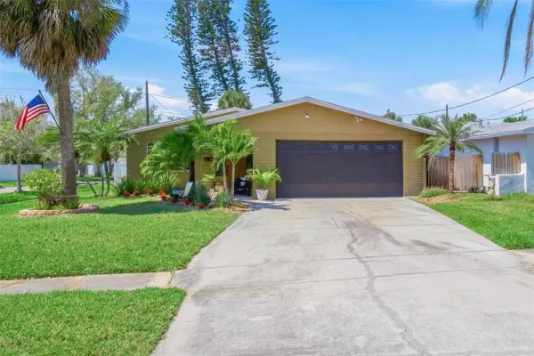 5900 Bayou Grande Boulevard NE, St Petersburg, FL, 33703