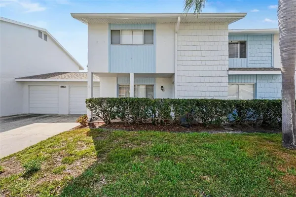 6490 Cape Hatteras Way NE, Unit 4, St Petersburg, FL, 33702