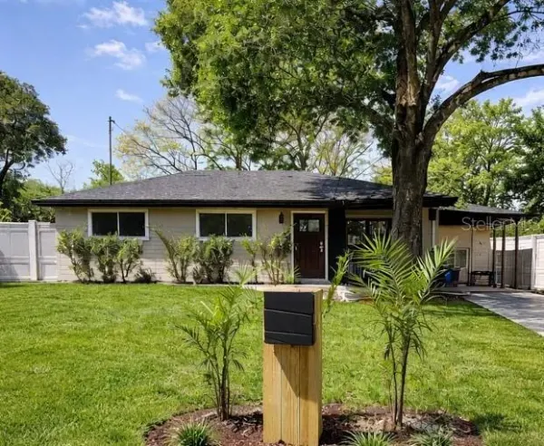 7498 Orpine Drive N, St Petersburg, FL, 33702