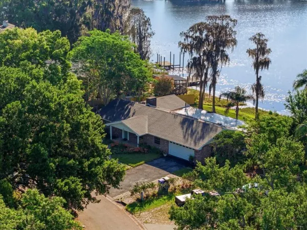 700 Druid Way, Lutz, FL, 33548