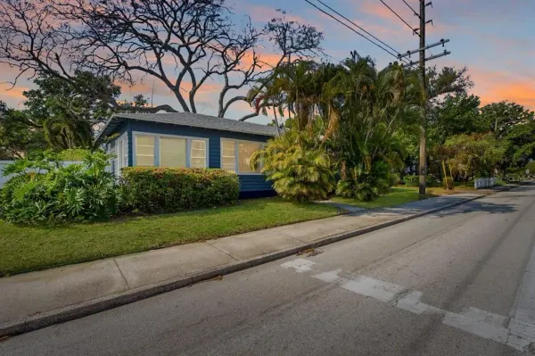1200 22nd Avenue N, St Petersburg, FL, 33704