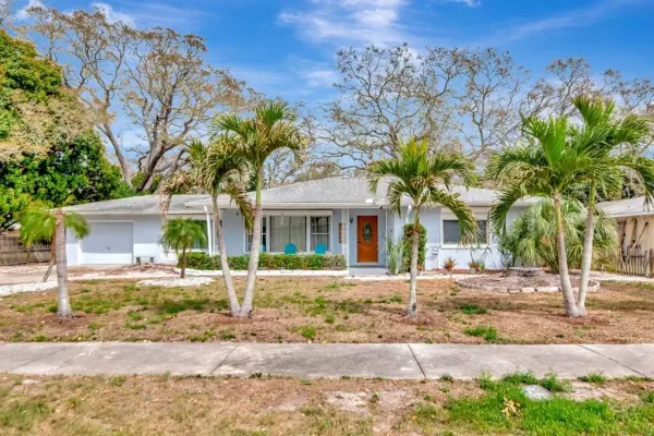 305 Baker Avenue, Clearwater, FL, 33755
