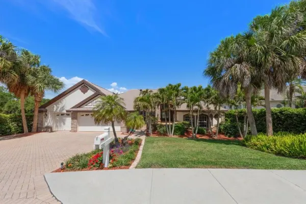 280 Belleview Boulevard, Belleair, FL, 33756