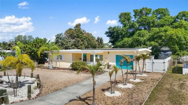6447 17th Place N, St Petersburg, FL, 33710