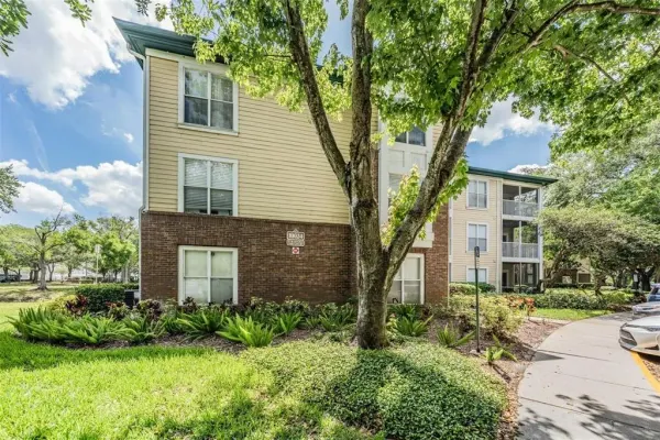 10024 Strafford Oak Court, Unit 802, Tampa, FL, 33624