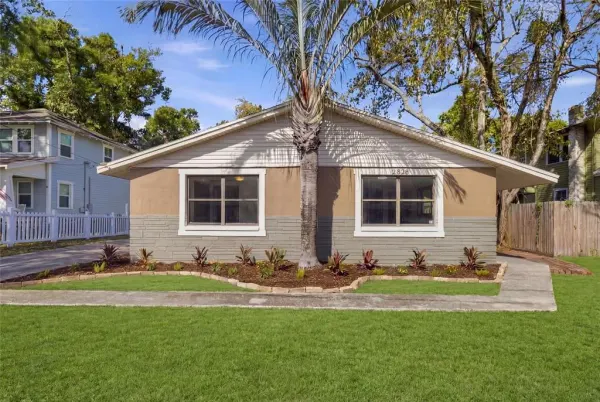 2828 N Elmore Avenue, Tampa, FL, 33602