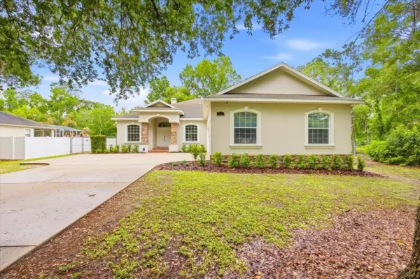 713 Whitehall St, Plant City, FL, 33563