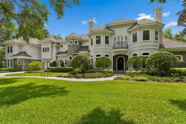 702 Berrocales De Avila, Tampa, FL, 33613