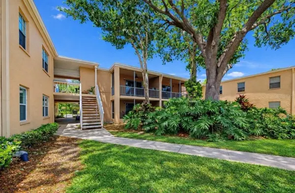 4724 Christa Court, Unit 322, Tampa, FL, 33614