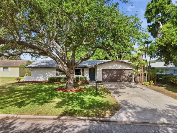 2150 Sarazen Drive, Dunedin, FL, 34698