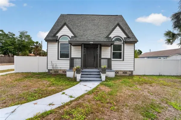 1900 16th Street S, St Petersburg, FL, 33705