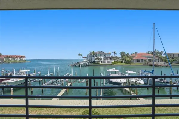 363 Pinellas Bayway S, Unit 29, Tierra Verde, FL, 33715
