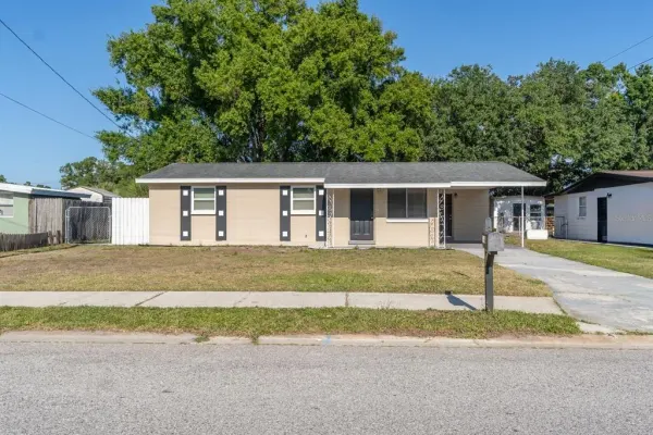 5024 S 85th Street, Tampa, FL, 33619