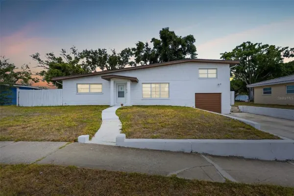11830 86th Avenue, Seminole, FL, 33772