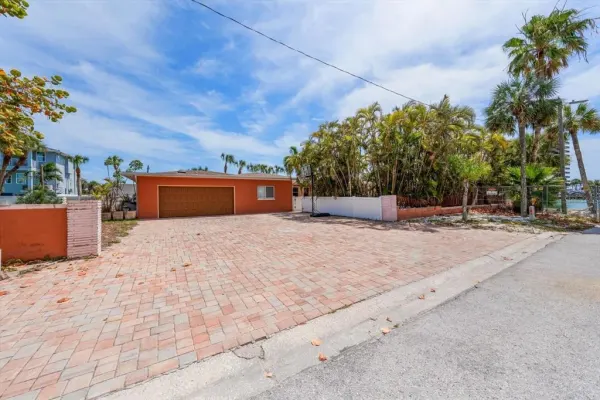 630-650 79th Avenue, St Pete Beach, FL, 33706