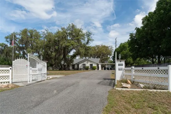 31919 Hedgerow Drive, Wesley Chapel, FL, 33543