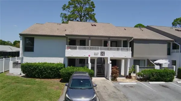 2117 Lakewood Club Drive S, Unit 7a, St Petersburg, FL, 33712