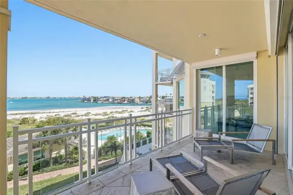 650 Collany Road, Unit 401, Tierra Verde, FL, 33715